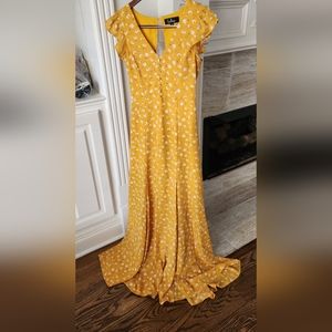 Lulus daisy  floral maxi dress